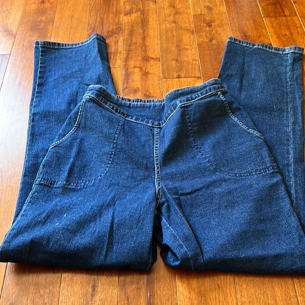 D & Company Mom Jeans with elastic waist